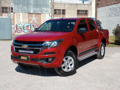 Toyota Hilux 2.4 4x2 SR TDi DC usado (2016) color Rojo financiado en cuotas(anticipo $16.000.000)