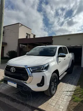 Toyota Hilux 4X4 Cabina Doble SRV 2.8 TDi usado (2022) color Blanco precio u$s39.000