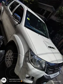 Toyota Hilux 3.0 4x4 SRV TDi DC Cuero usado (2014) color Blanco precio u$s27.500