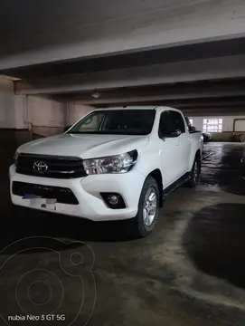 Toyota Hilux 2.8 4x4 SR TDi DC usado (2018) color Blanco precio $36.500.000