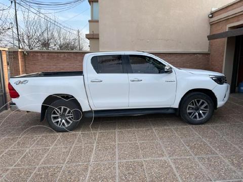 foto Toyota Hilux 2.8 4x4 SRX TDi DC usado (2017) color Blanco precio $4.230.000
