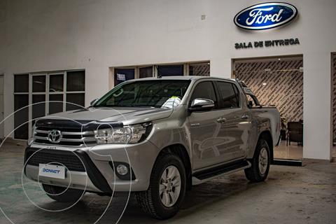 foto Toyota Hilux 2.8 4x2 SRV TDi DC usado (2017) color Gris precio $4.080.000