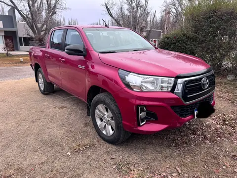 Toyota Hilux 2.8 4x4 SR TDi DC usado (2019) color Rojo Metalizado precio $35.500.000