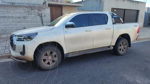 Toyota Hilux 4X4 Cabina Doble SRV 2.8 TDi Aut usado (2021) color Blanco precio $52.000.000