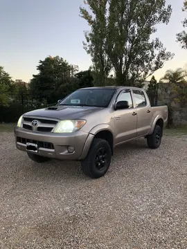 Toyota Hilux 3.0 4x2 SR TDi DC usado (2006) color Champagne precio u$s17.500