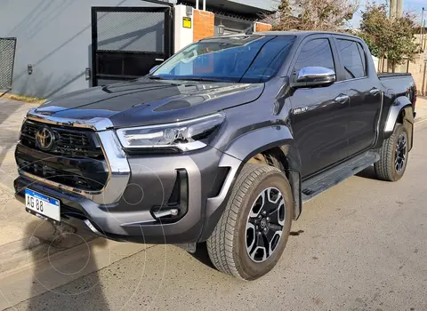 Toyota Hilux 2.8 4x4 SRX TDi DC Aut usado (2024) color Gris precio u$s50.000