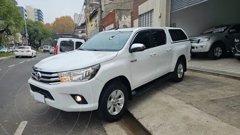 Toyota Hilux 2.8 4x2 SRV TDi DC Aut usado (2018) color Blanco precio u$s28.900