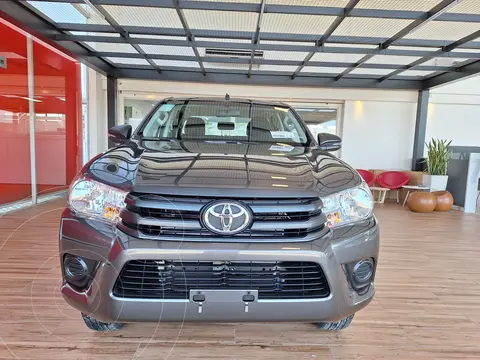 Toyota Hilux 4X2 Cabina Doble DX 2.4 TDi nuevo color Gris Oscuro financiado en cuotas(cuotas desde $327.613)