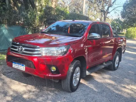 Toyota Hilux 2.8 4x2 SRV Pack TDi DC usado (2016) color Rojo financiado en cuotas(anticipo $15.500.000 cuotas desde $612.600)