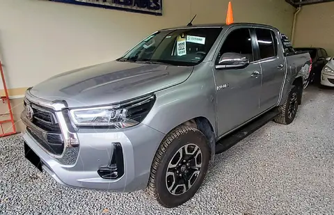 Toyota Hilux 4X2 Cabina Doble SRX 2.8 TDi usado (2022) color Gris precio u$s41.500