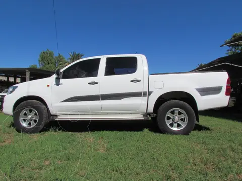 Toyota Hilux 2.5 4x2 DX TDi Pack DC usado (2015) color Blanco precio $25.150.000