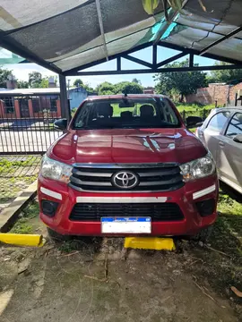 Toyota Hilux 2.8 4x4 SR TDi DC usado (2017) color Rojo precio $33.000.000