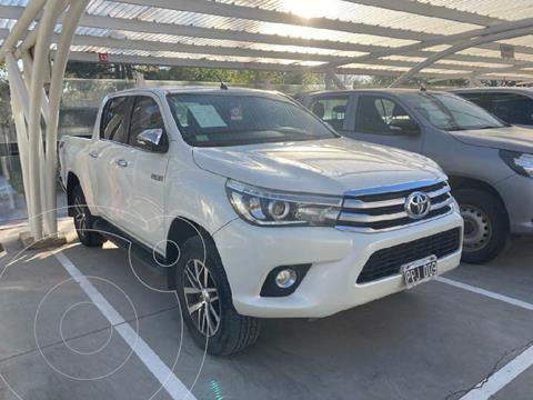 foto Toyota Hilux 2.8 4x4 SRV TDi DC usado (2016) color Blanco precio $4.640.000