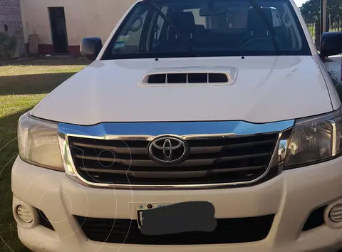 Toyota Hilux 2.5 4x2 DX Pack DC usado (2015) color Blanco precio $23.000.000