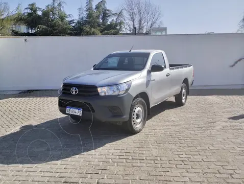Toyota Hilux HILUX L/16 2.4 SC 4X2 TDI DX usado (2017) color Plata precio $14.070.000