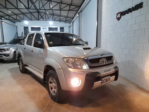 Toyota Hilux 3.0 4x2 SR TDi DC usado (2011) color Plata precio $32.000.000