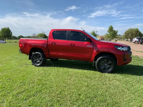 Toyota Hilux 4X2 Cabina Doble SR 2.4 TDi usado (2022) color Rojo precio $10.000.000