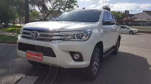 Toyota Hilux 2.8 4x4 SRX TDi DC Aut usado (2017) color Blanco financiado en cuotas(anticipo u$s16.000)