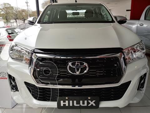 Toyota Hilux 4X4 Cabina Doble SRV 2.8 TDi Aut nuevo color Blanco precio $7.990.000