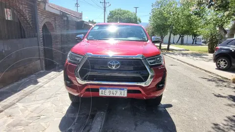 Toyota Hilux 2.8 4x4 SRX TDi DC usado (2021) color Rojo Metalizado precio $45.000.000