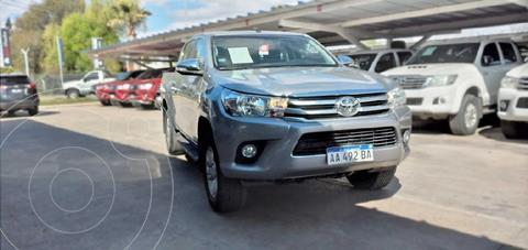 foto Toyota Hilux 2.8 4x2 SRV Pack TDi DC usado (2016) color Gris Claro precio $4.110.000