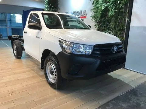 Toyota Hilux 4X2 Cabina y Chasis DX 2.4 TDi nuevo color Blanco precio $37.990.000