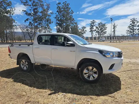 Toyota Hilux 2.8 4x4 SR TDi DC usado (2017) color Blanco precio u$s22.000