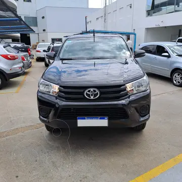 Toyota Hilux 2.4 4x2 DX TDi DC usado (2019) color Negro financiado en cuotas(anticipo $4.132.800 cuotas desde $253.857)