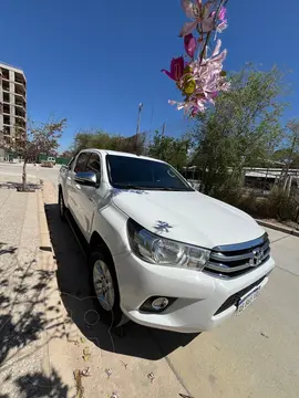 Toyota Hilux 2.8 4x2 SRV TDi DC usado (2017) color Blanco precio $33.000.000