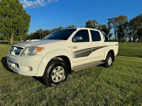 Toyota Hilux 2.5 4x4 DX DC usado (2008) color Blanco precio $17.000.000