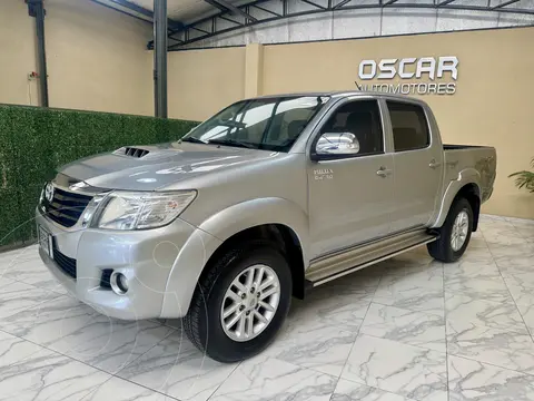 Toyota Hilux 3.0 4x4 SRV TDi DC Cuero usado (2015) color Plata Metalico precio u$s28.000