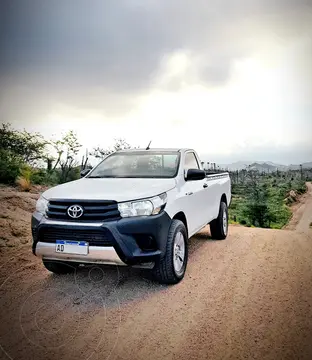 Toyota Hilux 2.4 4x2 DX TDi SC usado (2019) color Blanco precio $37.000.000