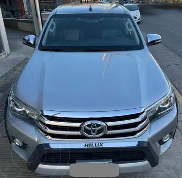 Toyota Hilux 2.8 4x4 SRX TDi DC Aut usado (2016) color Gris precio $32.500.000