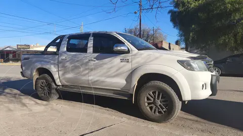 Toyota Hilux 3.0 4x2 SRV  DC usado (2015) color Blanco precio $34.000.000