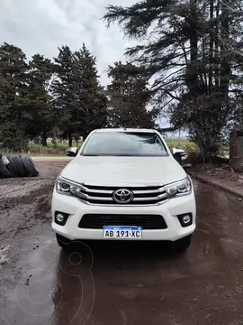 Toyota Hilux 2.8 4x4 SRX TDi DC Aut usado (2017) color Blanco precio u$s26.000