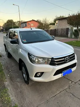 Toyota Hilux 2.4 4x2 SR TDi DC usado (2018) color Blanco precio u$s20.000