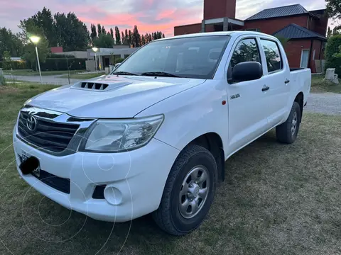 Toyota Hilux 2.5 4x2 DX TDi Pack SC usado (2015) color Blanco precio $27.000.000