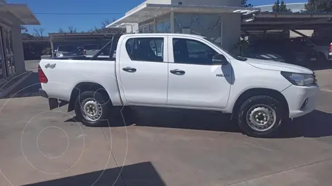 Toyota Hilux HILUX L/20 2.4 SC 4X4 TDI DX usado (2021) color Blanco precio $27.000.000