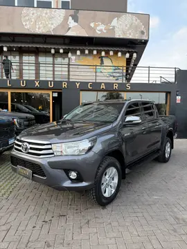 Toyota Hilux 2.7 4x2 SRV DC usado (2016) color Gris Oscuro precio u$s27.000