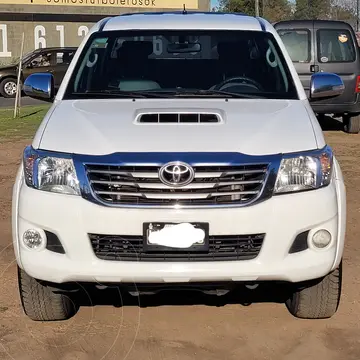 Toyota Hilux 3.0 4x2 SRV TDi DC Cuero usado (2012) color Blanco precio u$s19.800