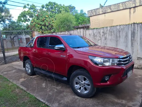 Toyota Hilux 2.8 4x2 SRV Pack TDi DC usado (2017) color Rojo precio $36.000.000