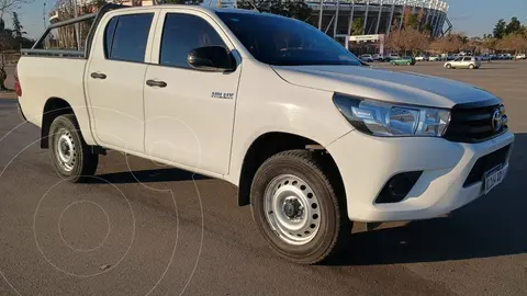 Toyota Hilux 2.4 4x2 DX TDi DC usado (2018) color Blanco precio u$s28.000
