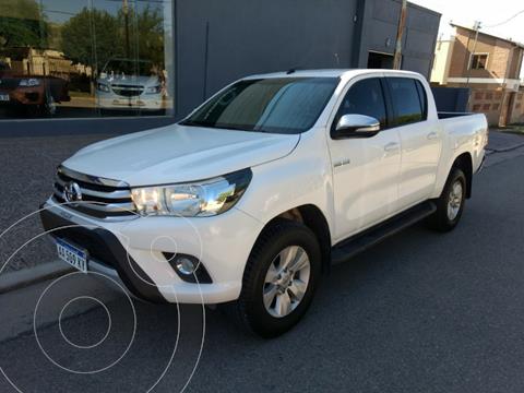 foto Toyota Hilux 2.8 4x2 SRV Pack TDi DC usado (2016) color Blanco precio $2.980.000