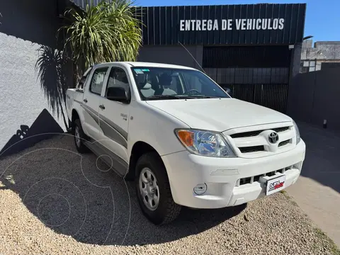Toyota Hilux HILUX L/05 2.5 DC 4X4 TD  DX PACK usado (2007) color Blanco precio $22.800.000