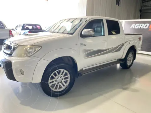 Toyota Hilux 3.0 4x4 SRV TDi DC Aut usado (2011) color Blanco precio $24.000.000