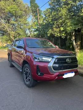 Toyota Hilux 2.8 4x4 SRX TDi DC Aut usado (2022) color Rojo precio $47.000.000