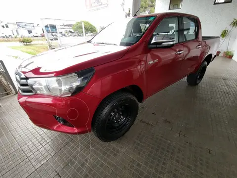 Toyota Hilux 2.4L SR CD 4x2 usado (2018) color Rojo precio $17.300.000