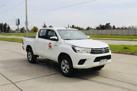 Toyota Hilux 2.4L SR CD 4x2 usado (2019) color Blanco precio $14.800.000