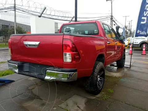 Toyota Hilux 2.4 4x4 DX Diesel usado (2017) color Rojo precio $17.890.000