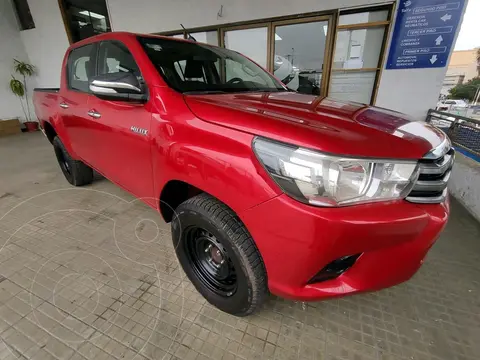 foto Toyota Hilux 2.4L SR CD 4x2 usado (2018) color Rojo precio $14.800.000